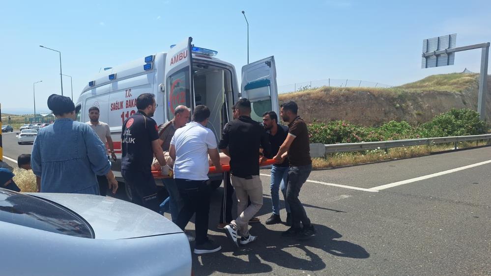 Şanlıurfa'da iki araç çarpıştı: 2 yaralı