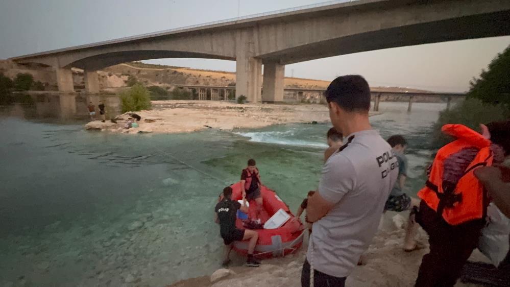 Şanlıurfa'da sudan sebepler piknik keyfini böldü... 10 kişi mahsur kaldı