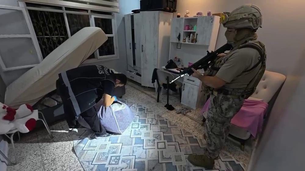 11 ilde "Şimşekler Suç Örgütü" operasyonu: 64 gözaltı!