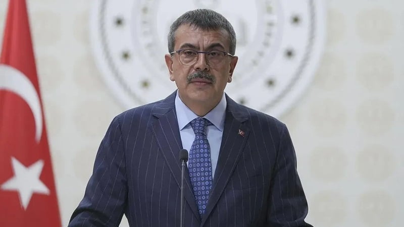 Bakan Tekin’den flaş açıklama! Lise eğitimi 2 yıla mı iniyor?