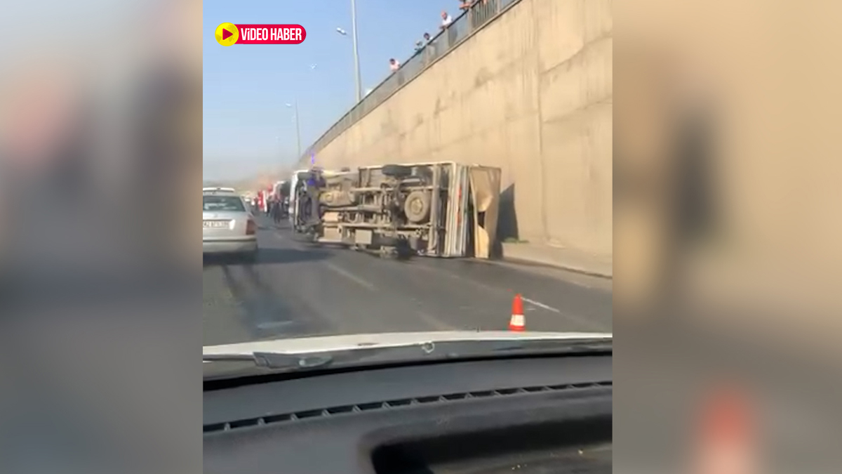 Şanlıurfa'da sebze yüklü kamyonet devrildi: Yaralı var