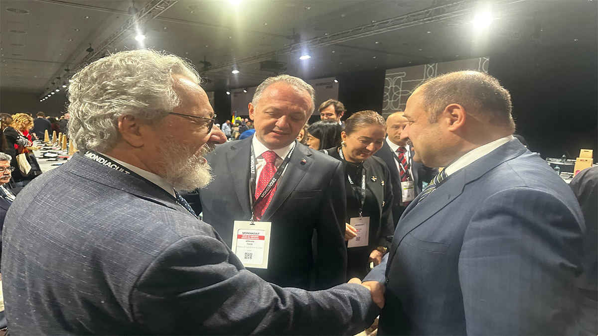 Barselona'da gündem Şanlıurfa! Türkiye'den sadece Başkan Gülpınar davet edildi