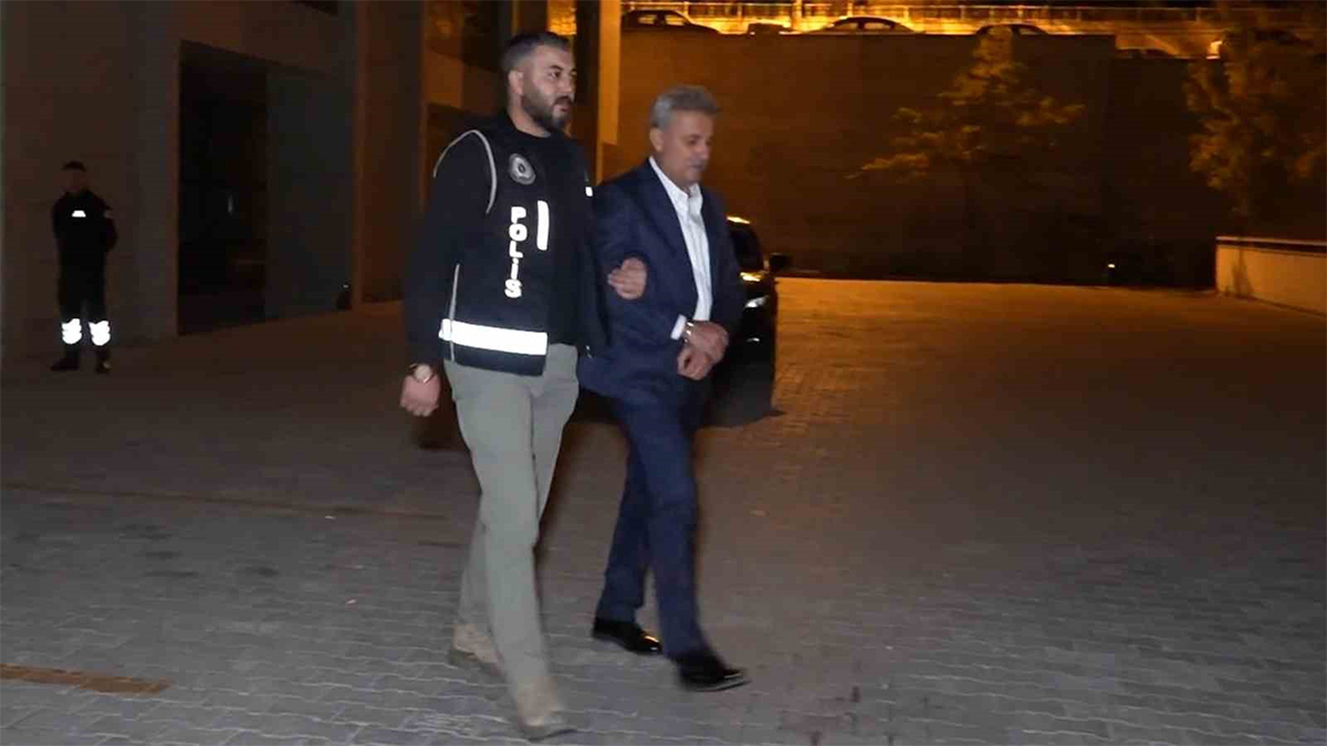 AK Partili ilçe belediye başkanı tutuklandı!