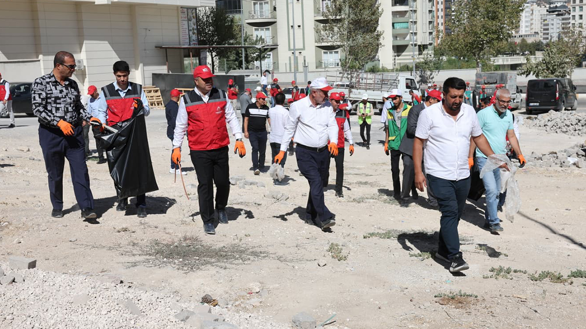 Şanlıurfa’da başkanlar gönüllülerle birlikte seferber oldu