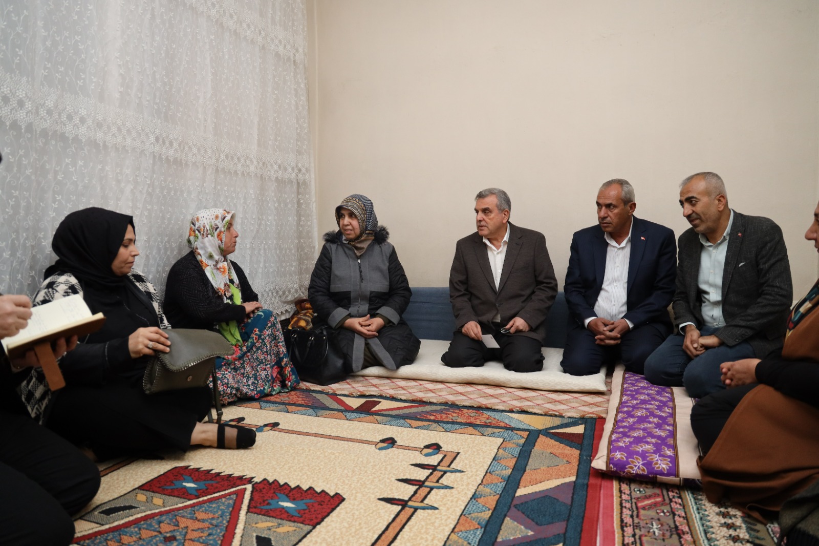 Başkan Beyazgül’den Suruç’ta ev ziyaretleri