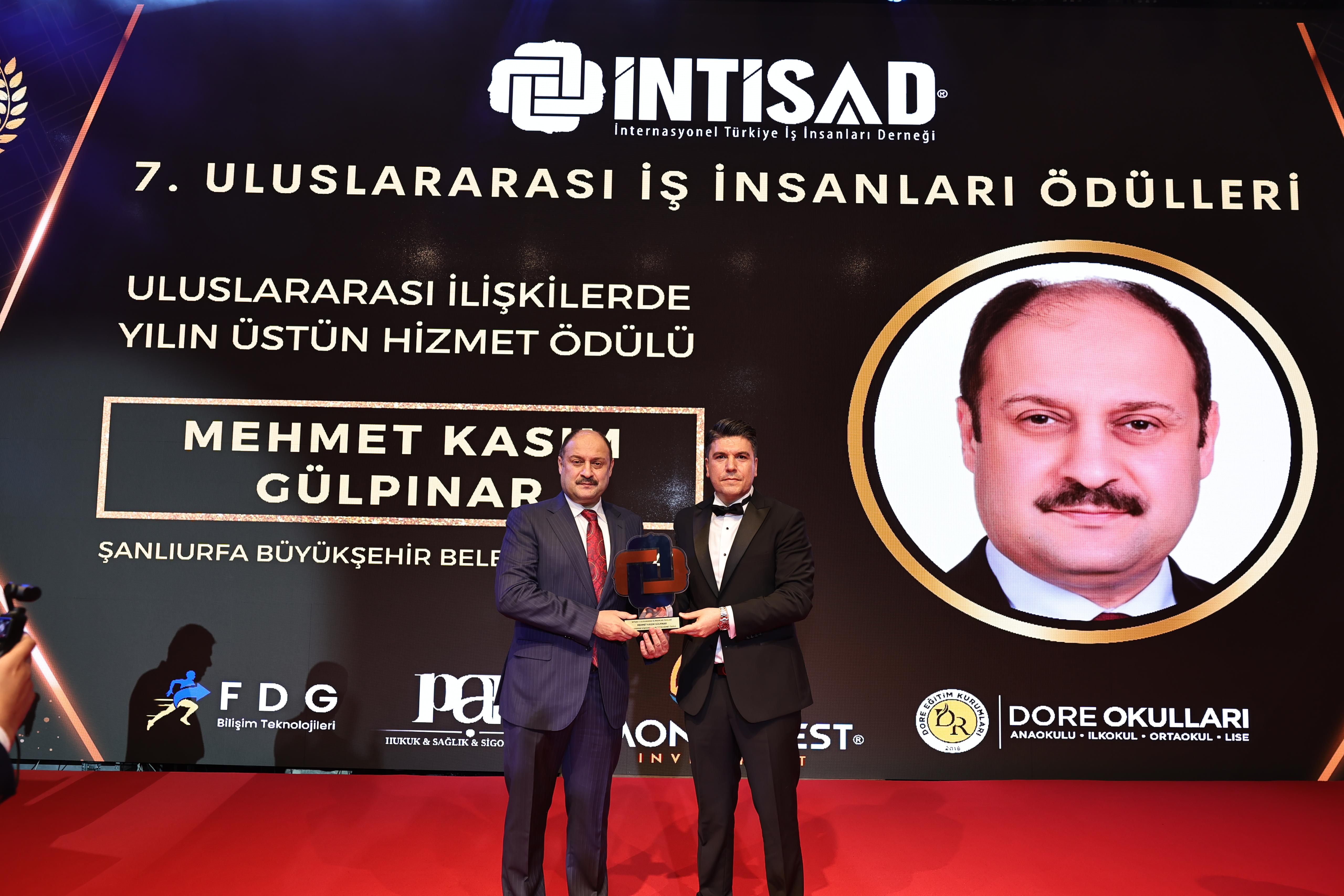 Başkan Gülpınar’a prestijli uluslararası ödül!