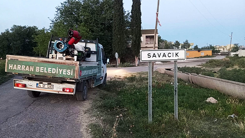 Harran'da ilaçlama çalışması son hızla devam ediyor