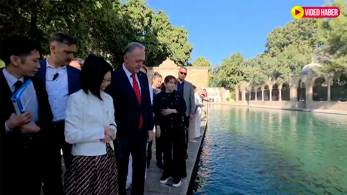 Japonya Prensesi Mikasa da geleneğe uydu!