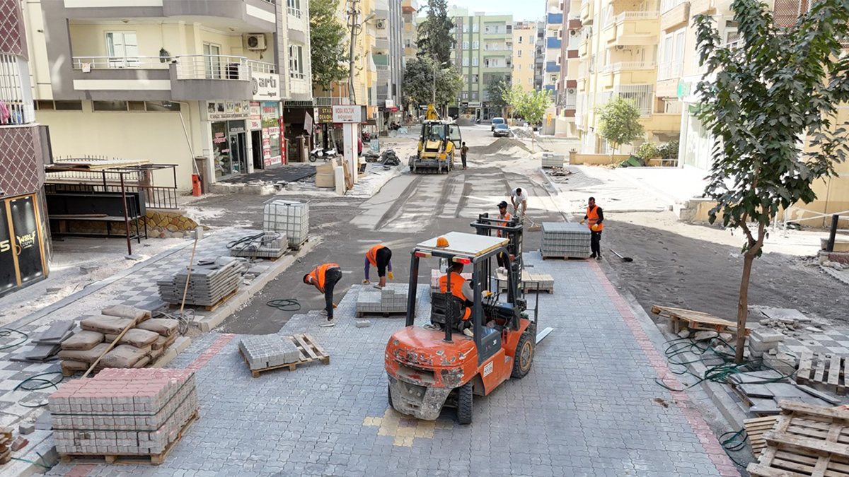 Karaköprü'de sokaklar moderrn görünüme kavuşuyor