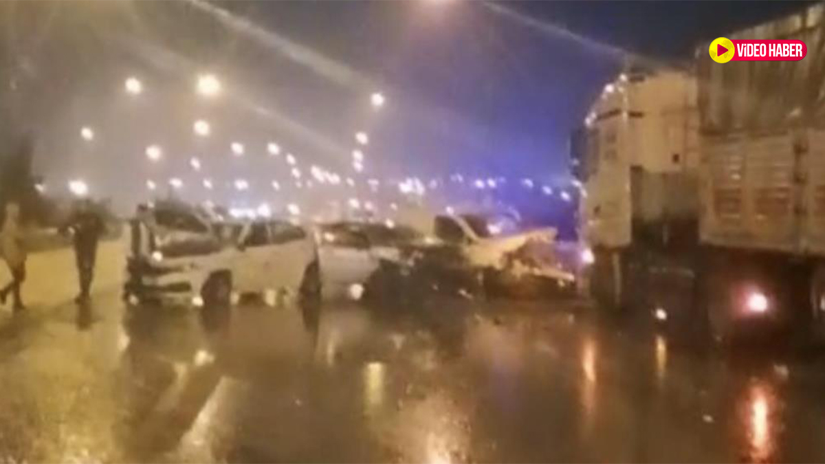 Şanlıurfa'nın yanı başında feci zincirleme kaza: 13 araç...