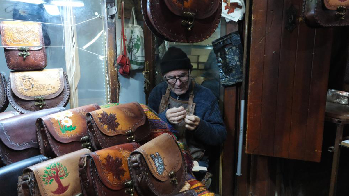 Şanlıurfa'nın komşu ilinde yarım asırdır teknolojiye meydan okuyor!