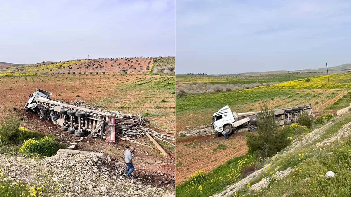 Şanlıurfa'da tır devrildi: Hırdavat malzemeleri tarlaya saçıldı!