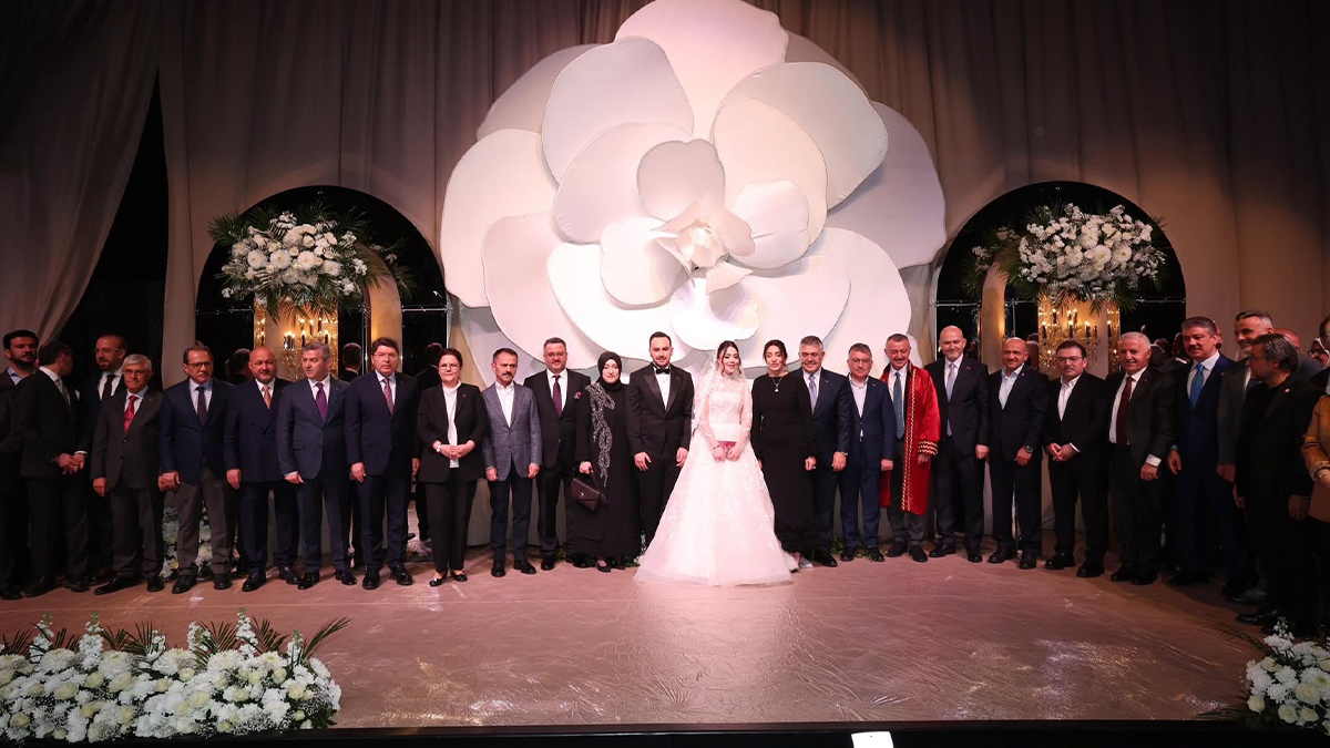 Siyaset ve iş dünyası bu düğünde buluştu!