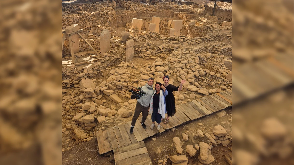 Dünyaca ünlü sunucu Alex Outhwaite Göbeklitepe'ye hayran kaldı