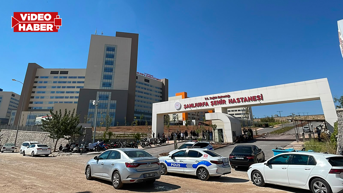 Şanlıurfa Şehir Hastanesi’ndeki kriz devam ediyor: Polis barikat kurdu!