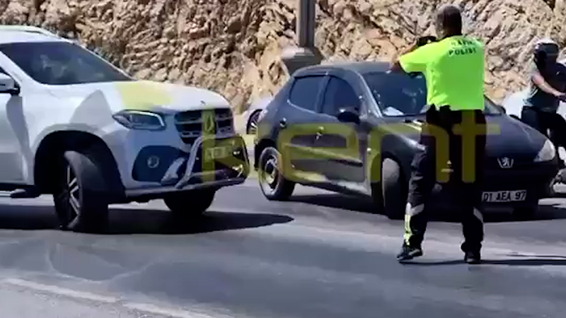 Tatlıses trafikte terör estirdi: Polis havaya ateş açtı