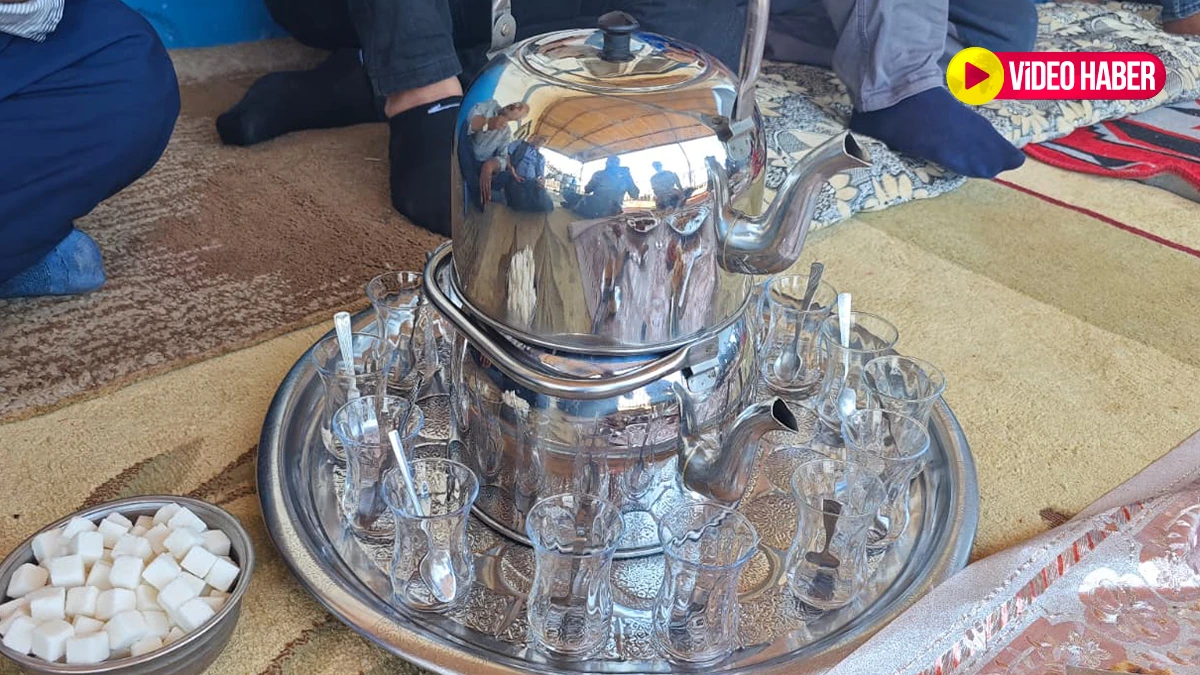 Şanlıurfa'da köy odalarının vazgeçilmeziydi: Aşiret çaydanlığı