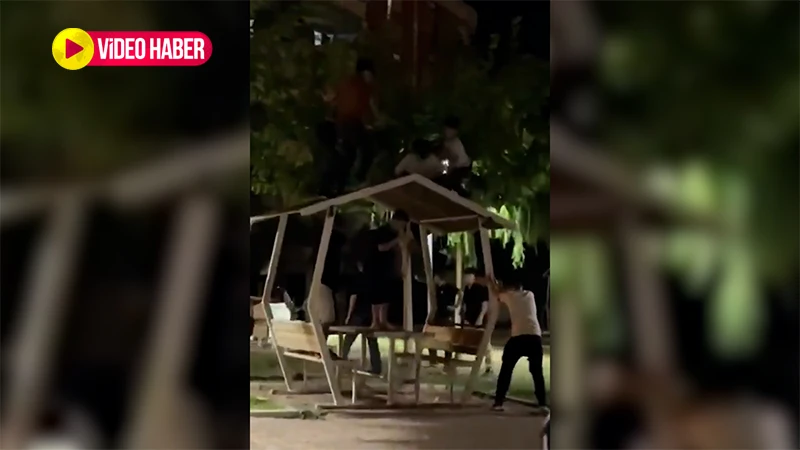 Şanlıurfa’da parkta bu kez oyun değil ‘yıkım’ var