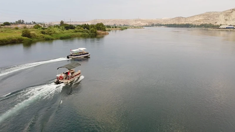Şanlıurfa’nın bir ilçesinde daha tekne turları başladı!