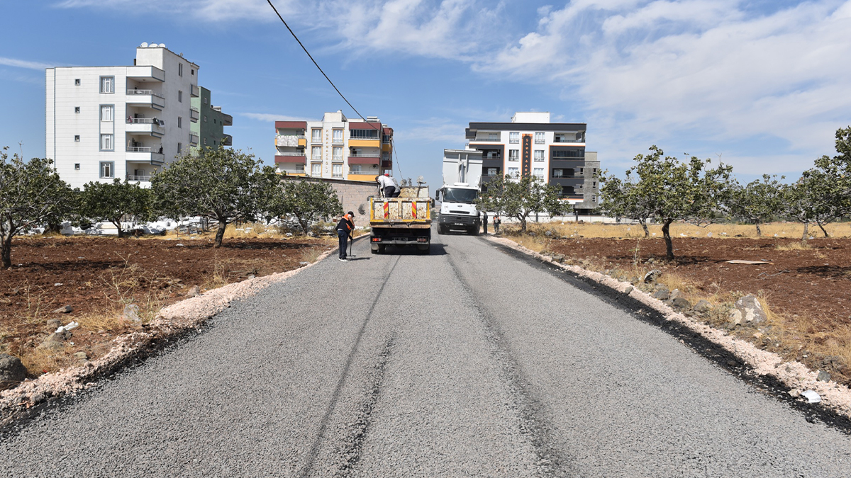Siverek'te okul yolları kışa hazırlanıyor