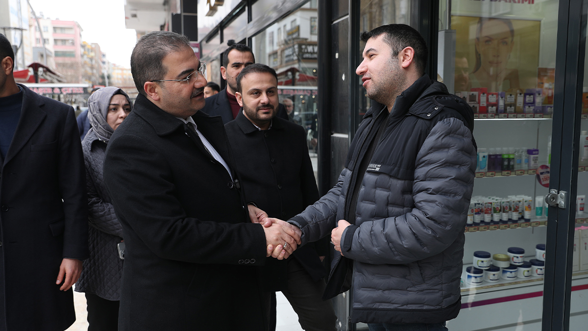 Başkan Canpolat esnafın taleplerini yerinde dinledi