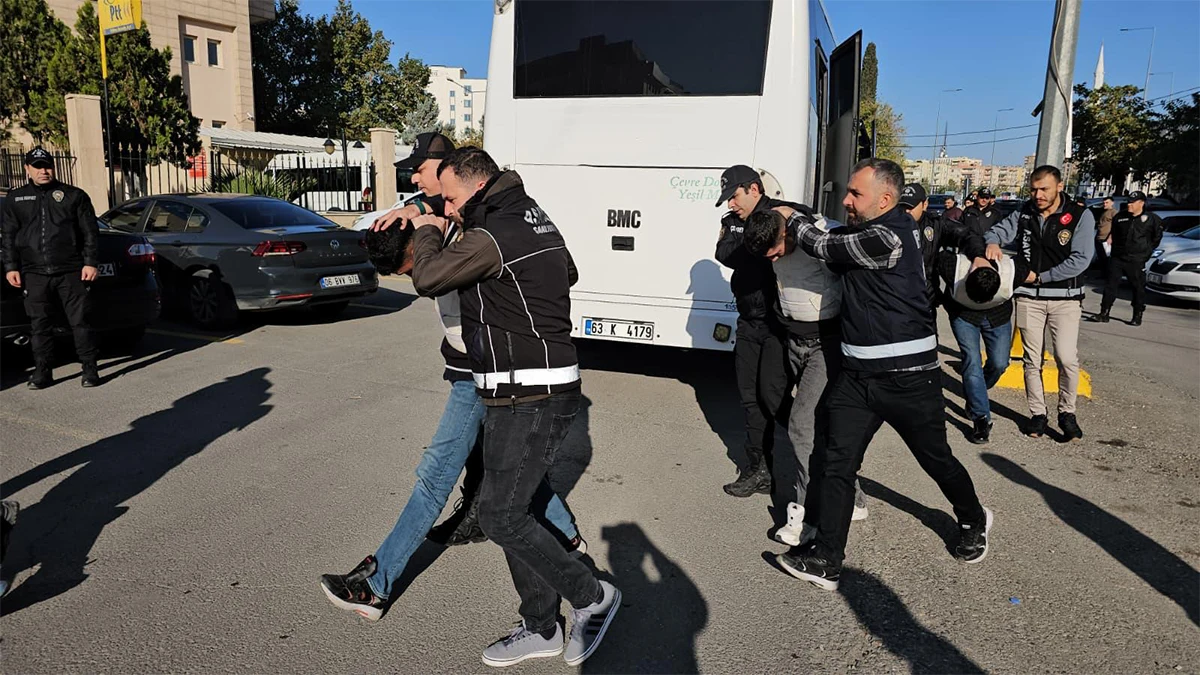 Şanlıurfa’da dehşet saçan şüpheliler çelik yelekle adliyede