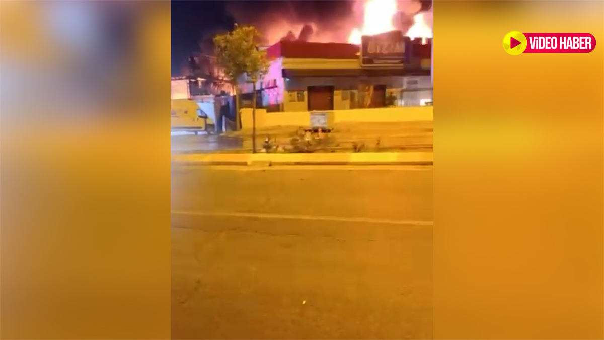 Şanlıurfa'da korkutan yangın: Ekiplerden müdahale