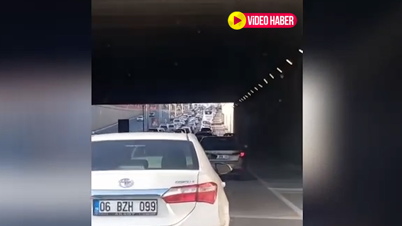 Şanlıurfa’da 4 aracın karıştığı zincirleme kaza! Metrelerce araç kuyruğu…