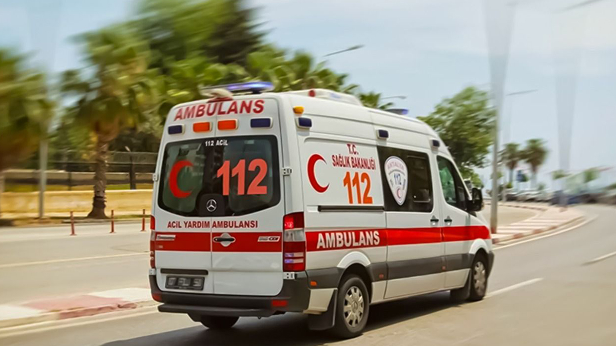 Otomobilin çarptığı kadın hayatını kaybetti