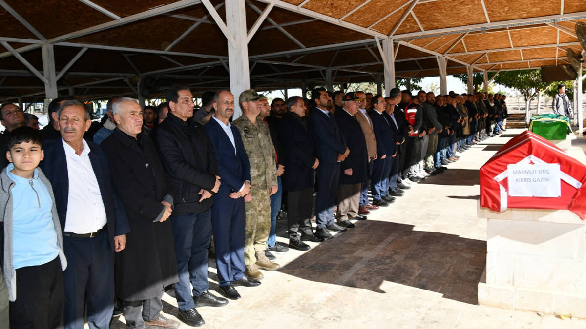 Trafik kazası geçirmişti:  Şanlıurfalı Kıbrıs gazisi son yolculuğuna uğurlandı