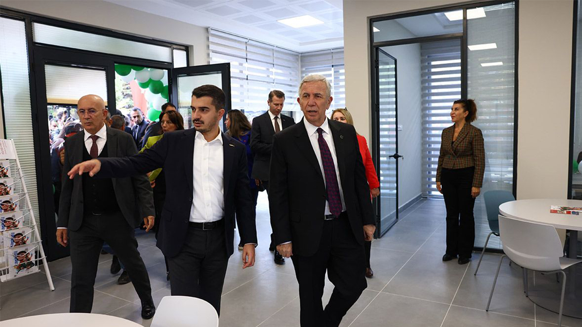Belediye başkanı görevden uzaklaştırıldı