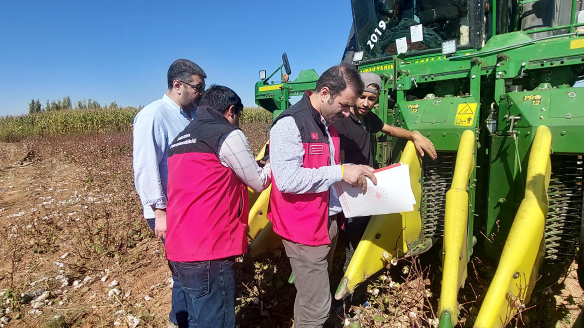 Şanlıurfa’da pamuk hasadına yakın markaj! Makineler tek tek inceleniyor…