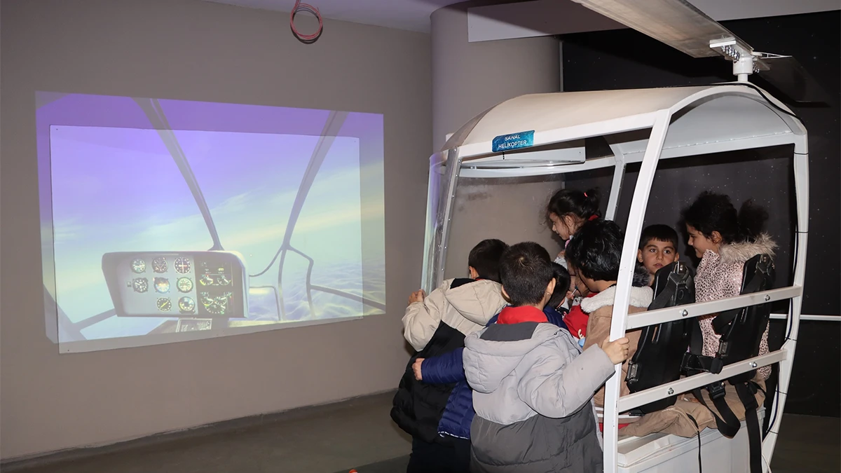 Şanlıurfa’da öğrenciler uzayın kapılarını aralıyor