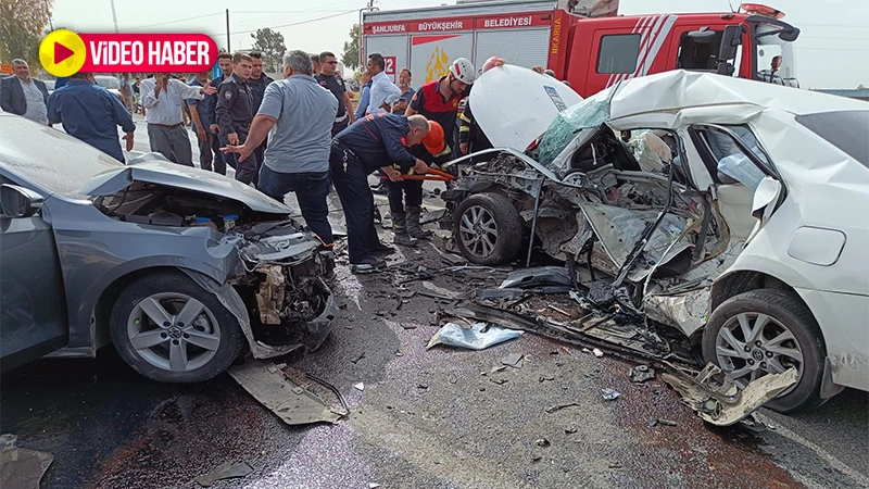 Şanlıurfa'da araçlar hurdaya döndü! 1'i doktor 7 yaralı