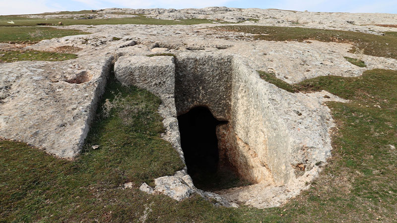 Şanlıurfa’da sırlarla dolu mezar: Binlerce yıllık ritüelin izleri bulundu!