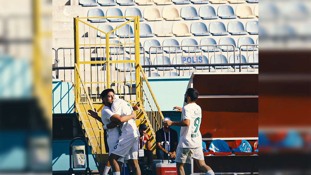 Bu takım pes etmez! Şanlıurfaspor zirveyi söktü aldı