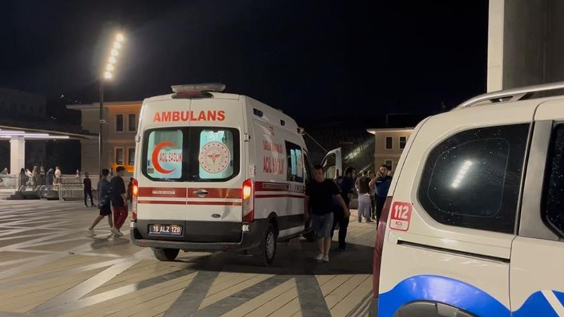 14 yaşındaki genç kız dehşet saçtı! 4 kişiyi yaraladı