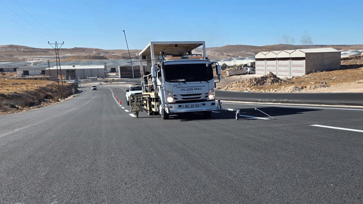 Şanlıurfa’da ulaşımı rahatlatan 40 metre genişliğindeki yol açıldı