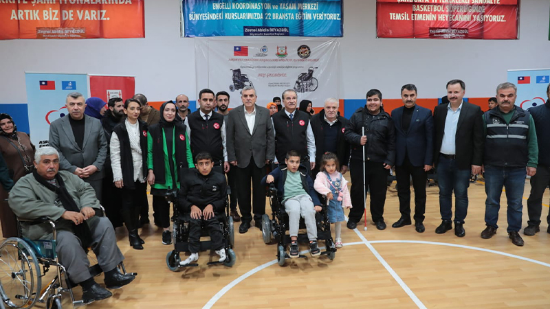 Şanlıurfa'da engellilerin yaşam kalitesini artıracak malzemeler dağıtıldı