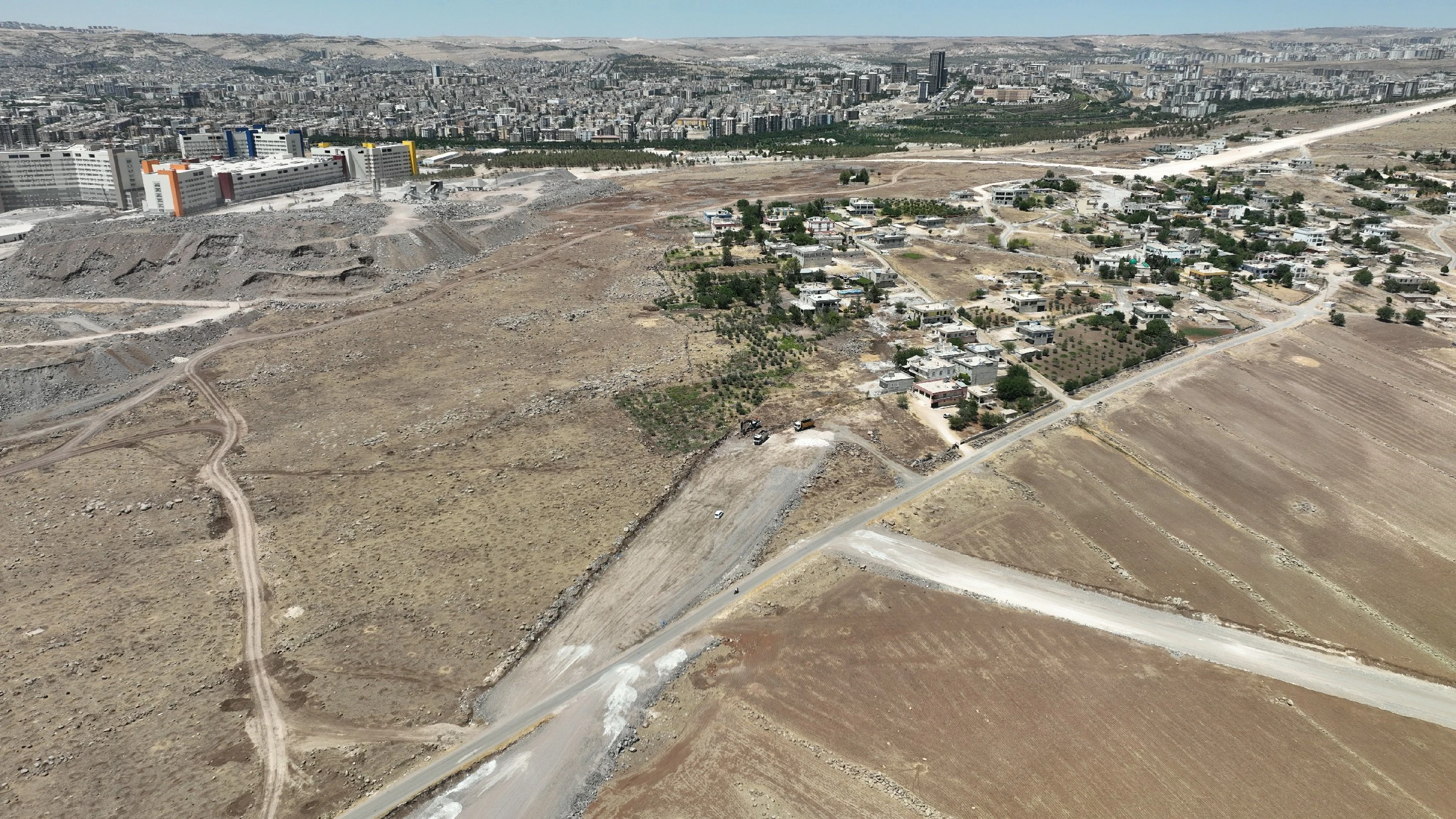 Şanlıurfa'nın yeni '35 Metre'si: Dev hastaneye, dev gibi yol!