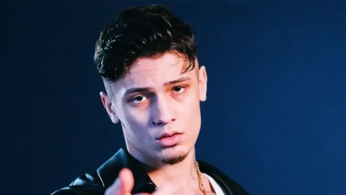 Ünlü rapçi Çakal'a konser çıkışı silahlı saldırı: Hastaneye kaldırıldı!