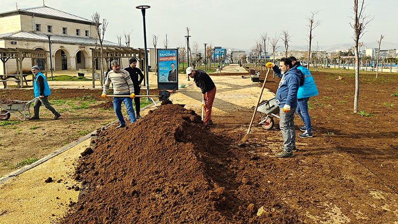 Eyyübiye Millet Bahçesi'nde mevsimsel bakım çalışmaları başladı! Yaz sezonuna hazırlanıyor
