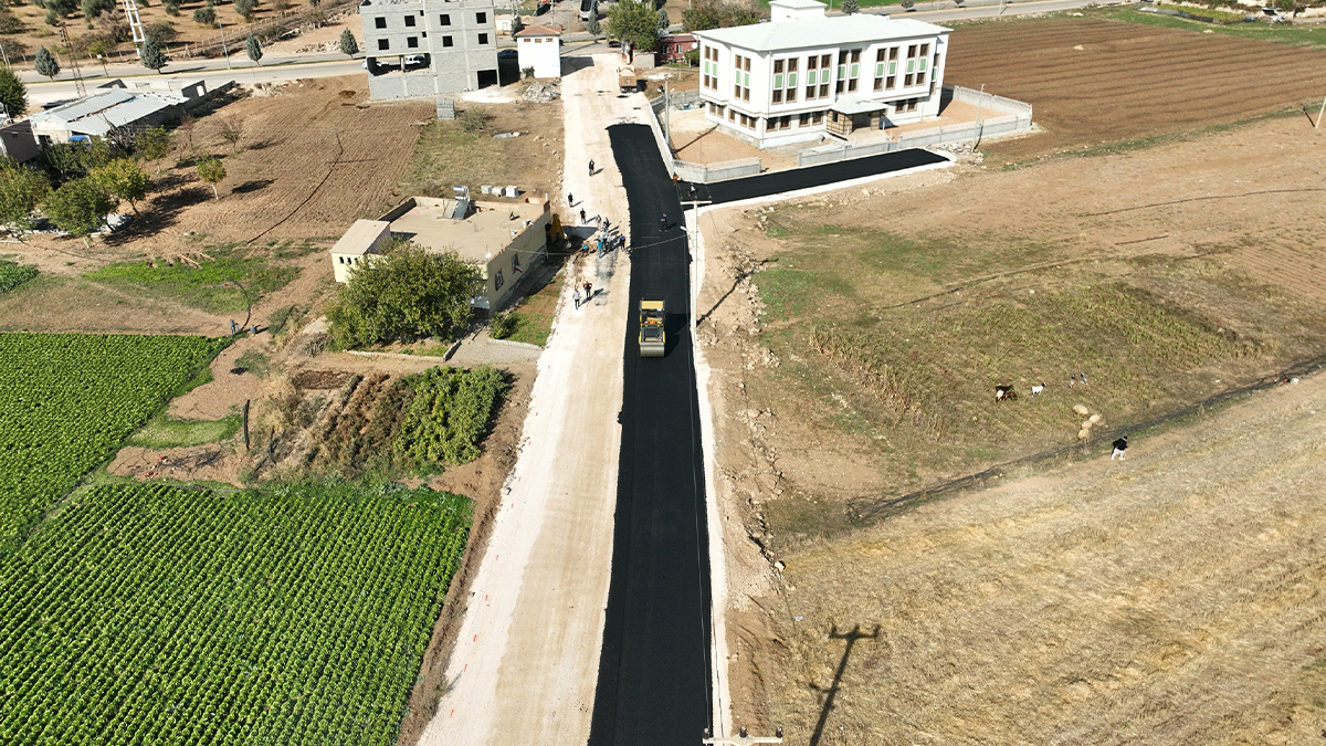 Ceylanpınar’da kış öncesi yollar yenileniyor