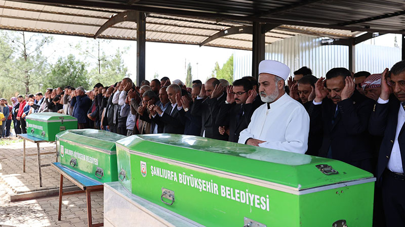 Şanlıurfa’da hayatını kaybeden 3 işçi gözyaşlarıyla defnedildi