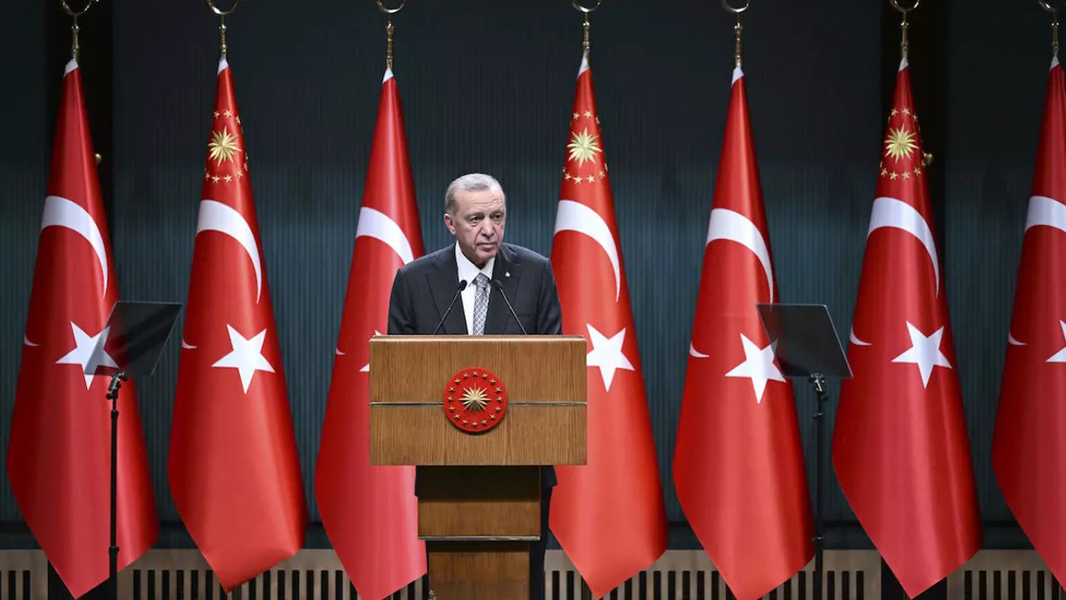 Cumhurbaşkanı Erdoğan'dan Özgür Özel’e: Sağır duymaz uydurur