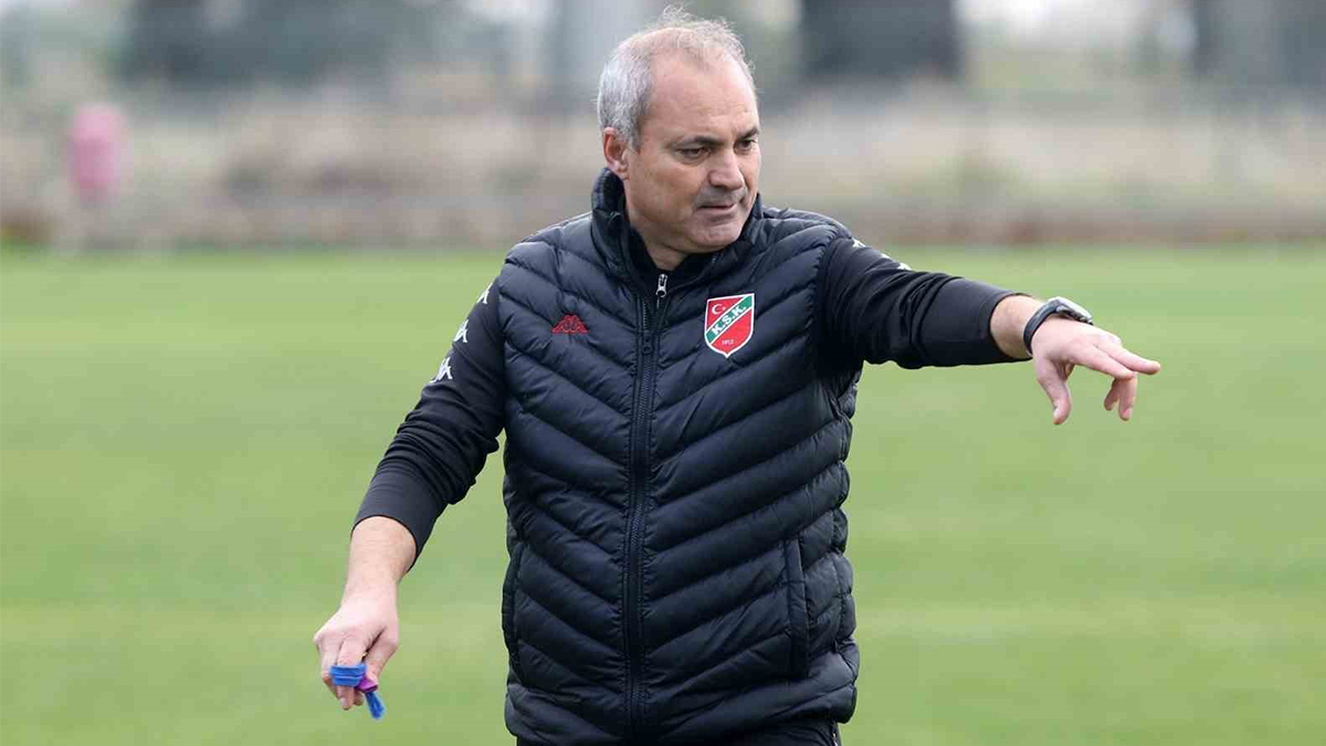 Elazığspor deneyimli teknik direktör ile anlaştı! Geçen sezon Şanlıurfaspor’u çalıştırmıştı