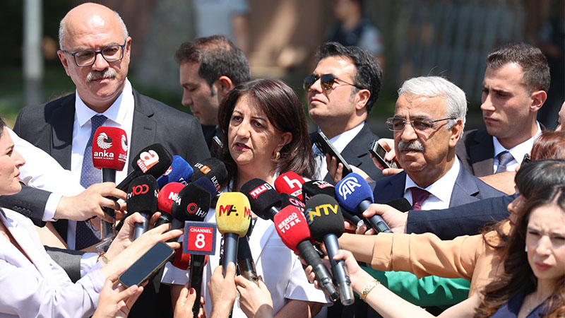 DEM Parti heyeti İmralı’ya gitti! Şanlıurfa vekili de var