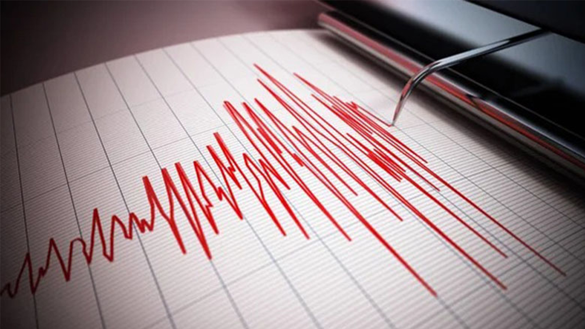 Peş peşe korkutan depremler!