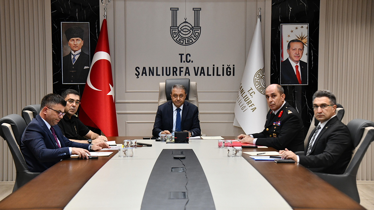 Vali Şıldak, öğrenci yurtları için kritik toplantıya katıldı