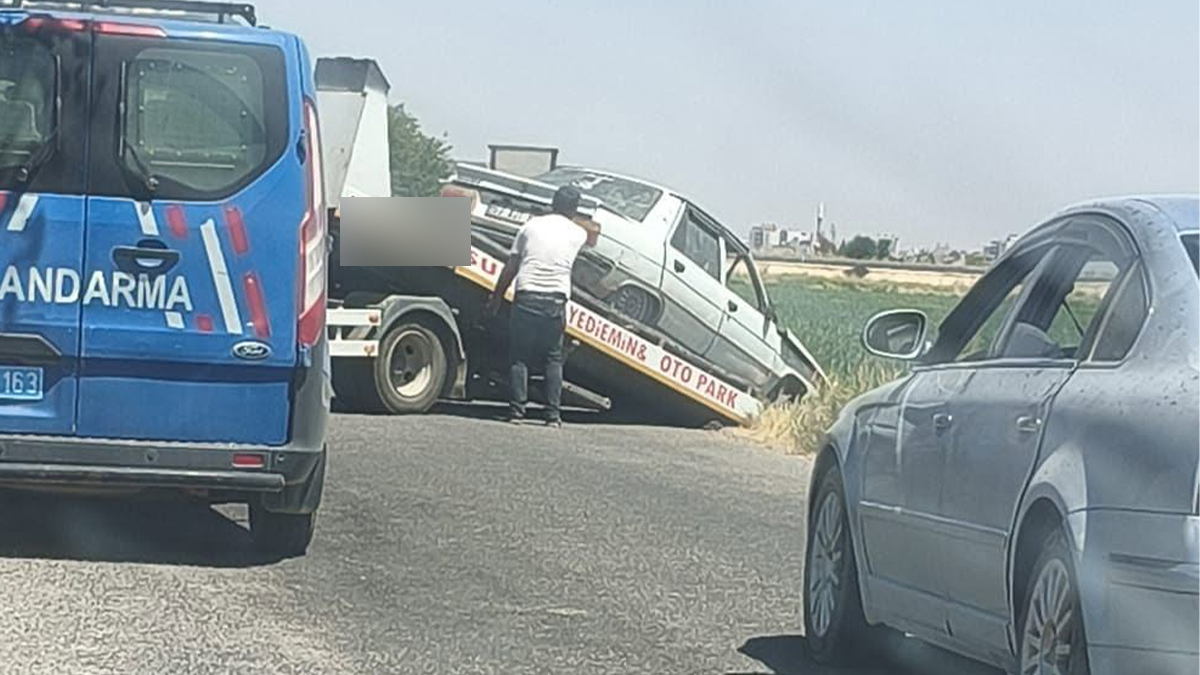 Şanlıurfa’da otomobil mısır tarlasına uçtu!